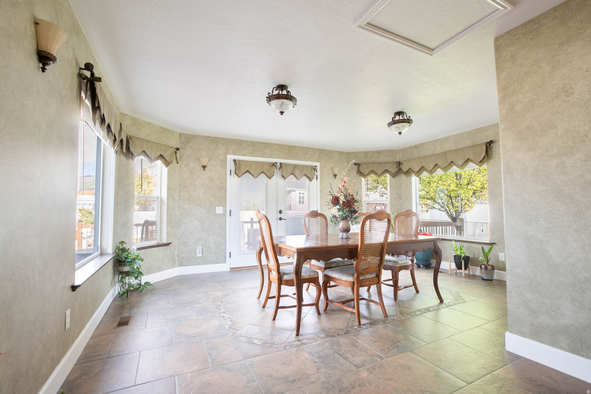 MAPLE LEAF SUBD - Residential