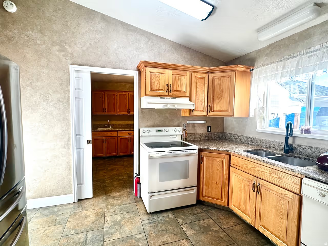 MAPLE LEAF SUBD - Residential