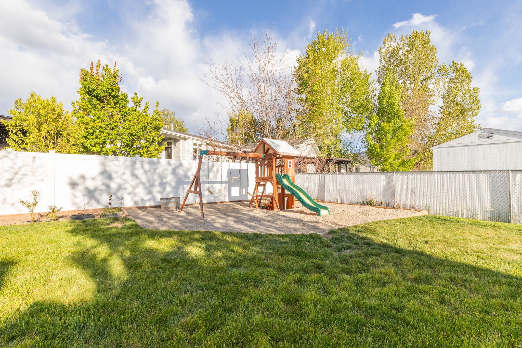 MAPLE LEAF SUBD - Residential