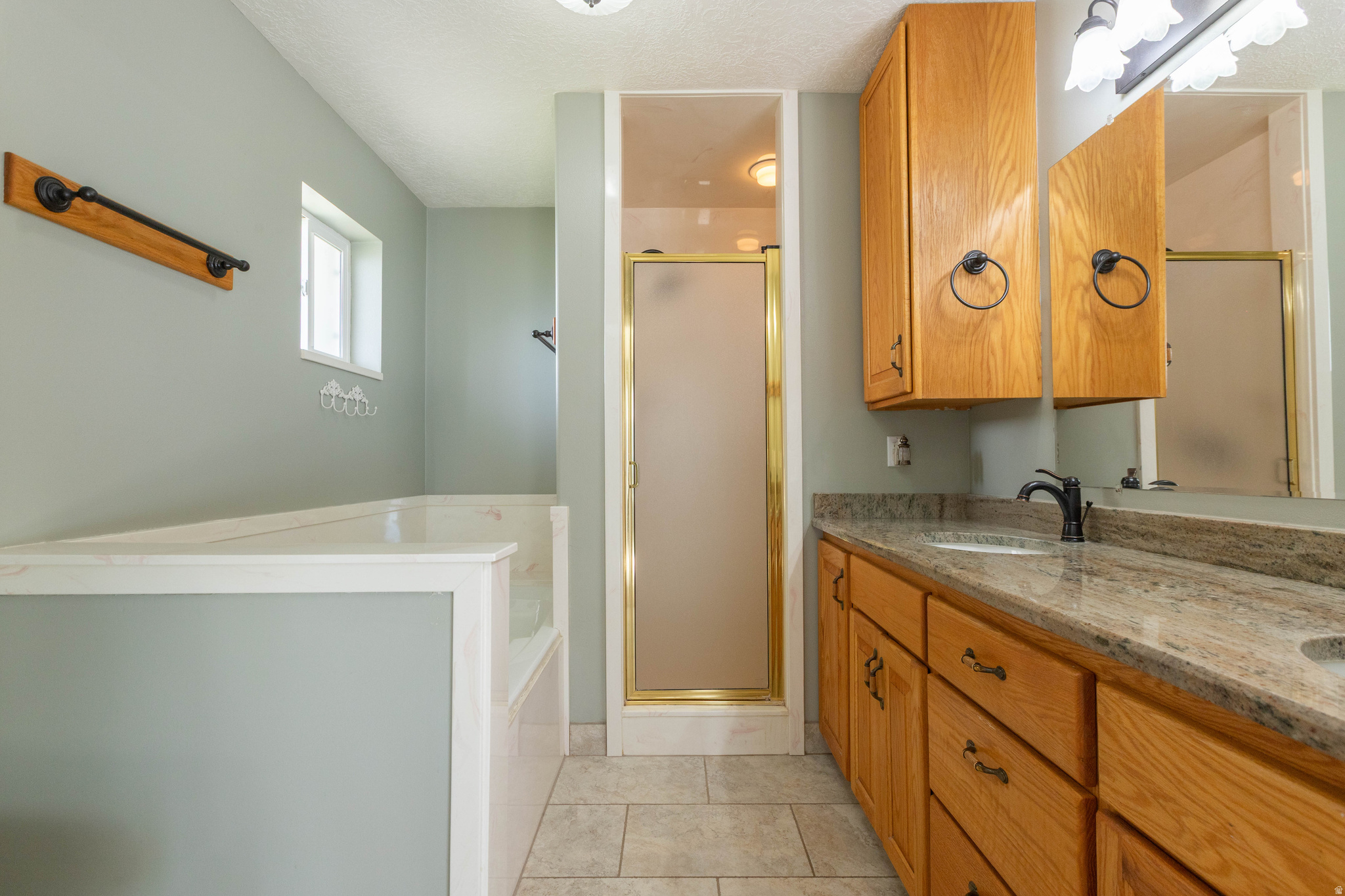 MAPLE LEAF SUBD - Residential