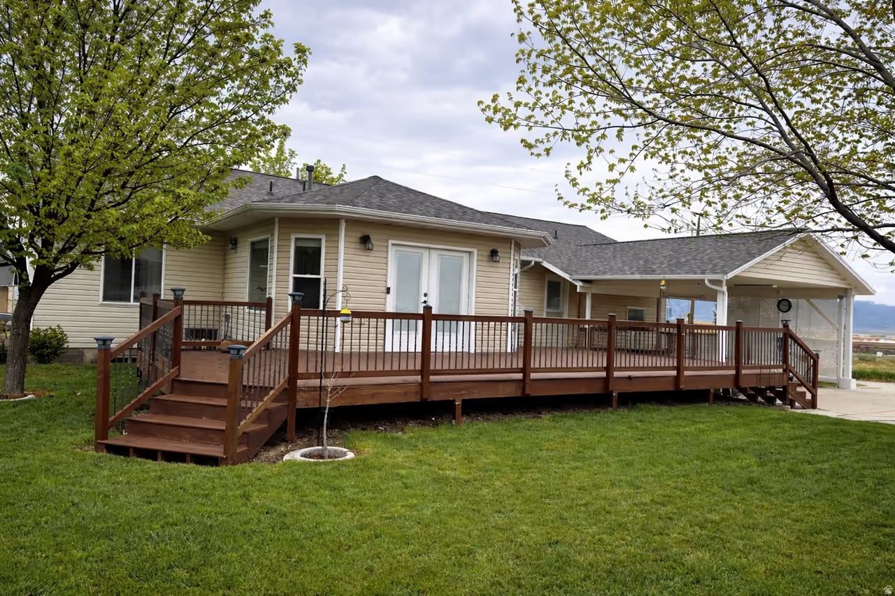 MAPLE LEAF SUBD - Residential