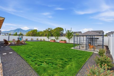 Tiny photo for 596 S MEADE ST, Mapleton, UT 84664 (MLS # 2150155)