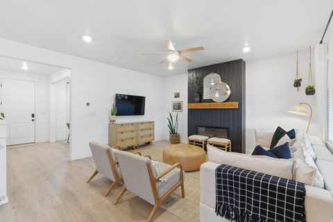 Tiny photo for 596 S MEADE ST, Mapleton, UT 84664 (MLS # 2150155)