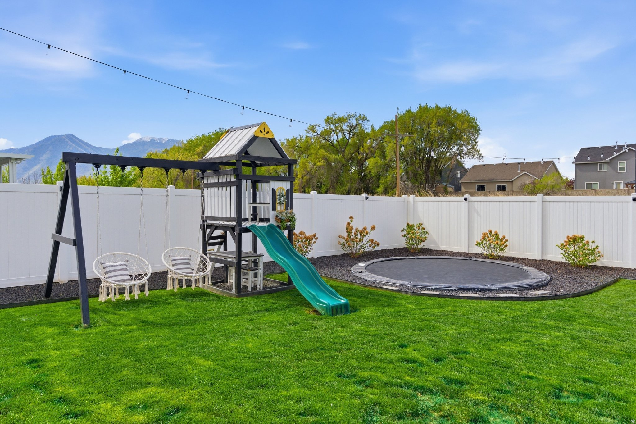 MAPLETON GROVE - Residential