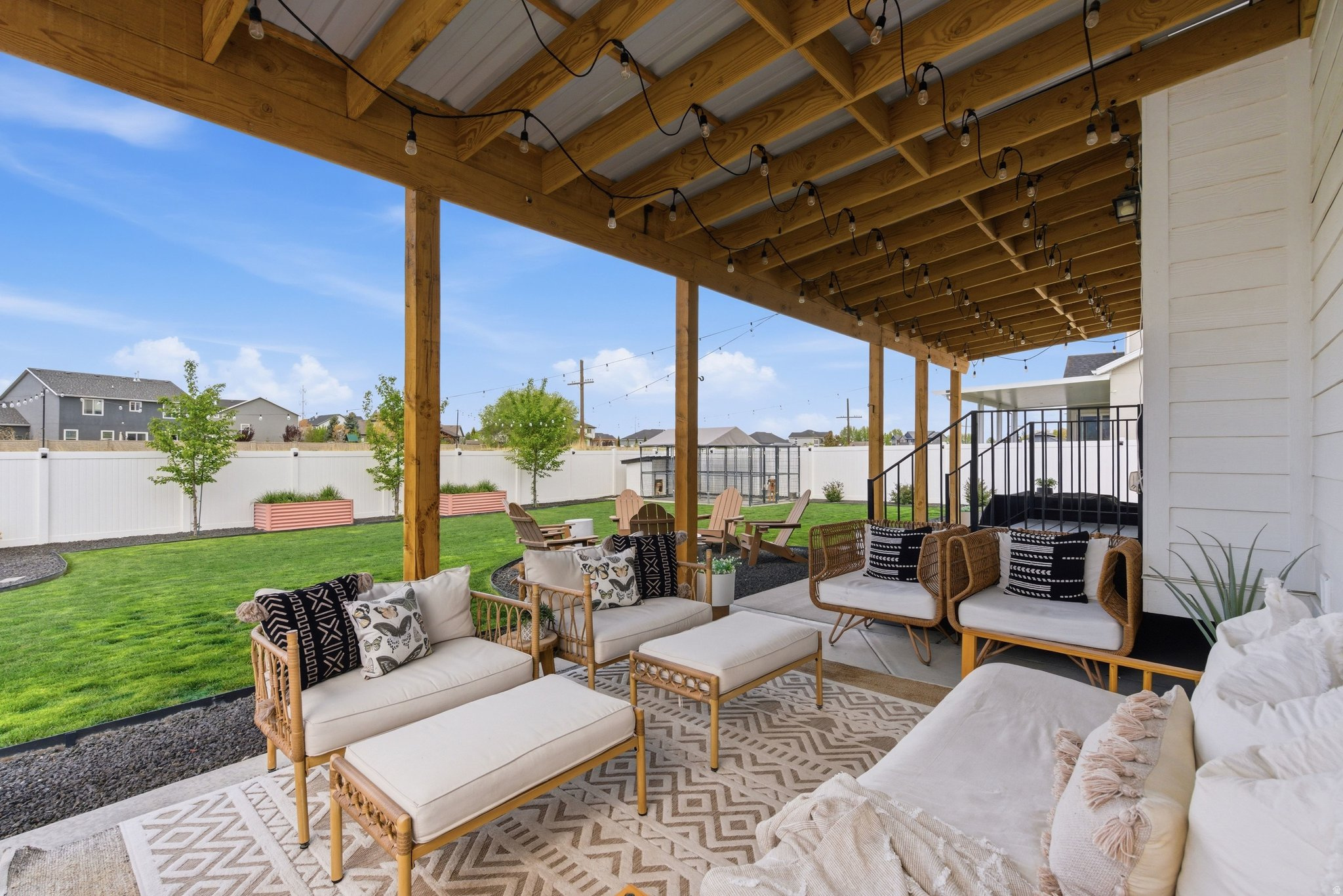 MAPLETON GROVE - Residential