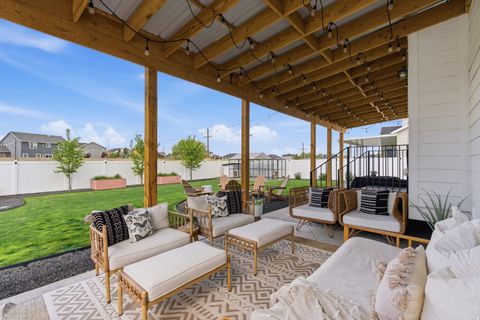 Tiny photo for 596 S MEADE ST, Mapleton, UT 84664 (MLS # 2150155)