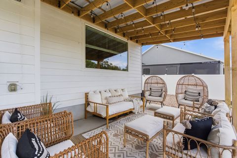 Tiny photo for 596 S MEADE ST, Mapleton, UT 84664 (MLS # 2150155)