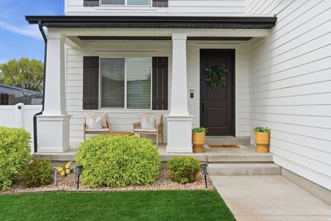 Tiny photo for 596 S MEADE ST, Mapleton, UT 84664 (MLS # 2150155)