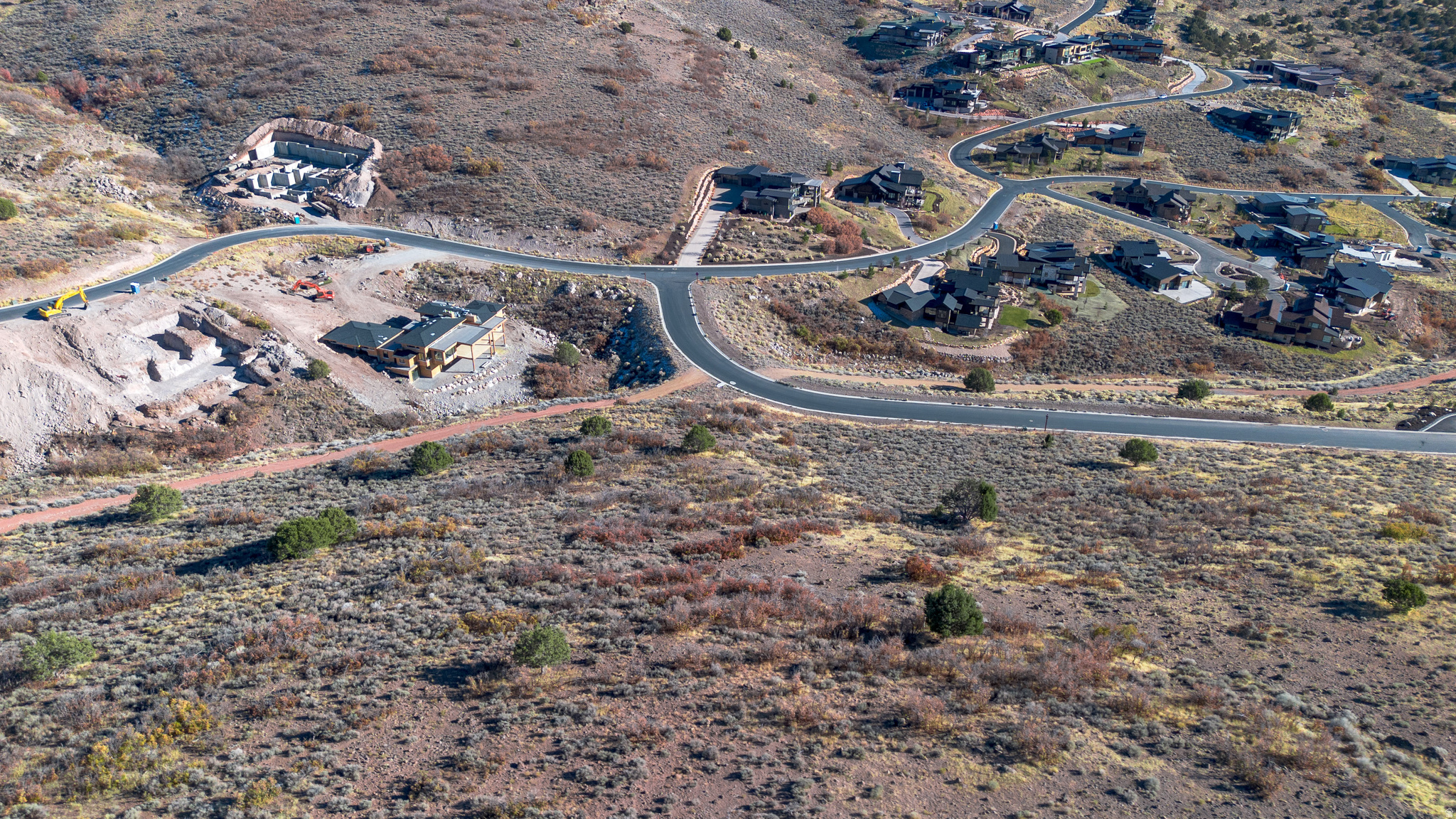 RED LEDGES - Land