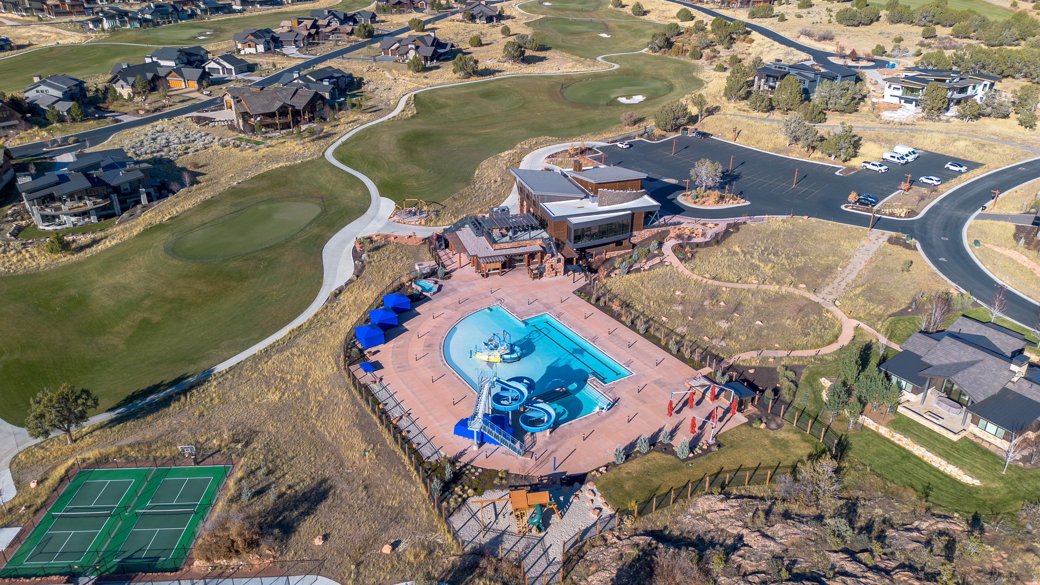 RED LEDGES - Land