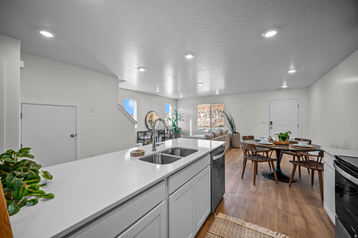 LAVENDAR CANYON AT LONG VALLEY - Residential