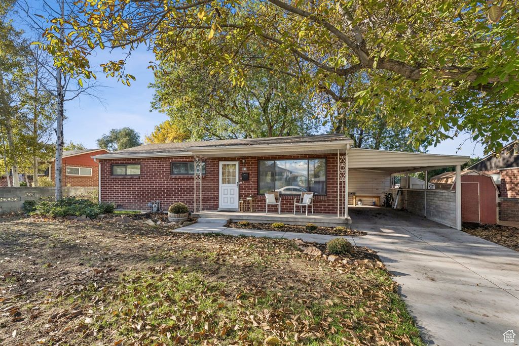 Photo of 143 W WASHINGTON AVE, Murray, UT 84107 (MLS # 2119050)