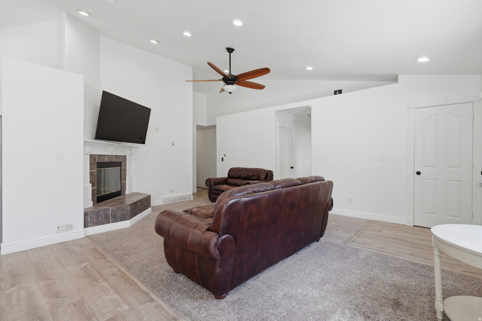 RIDGE - Residential