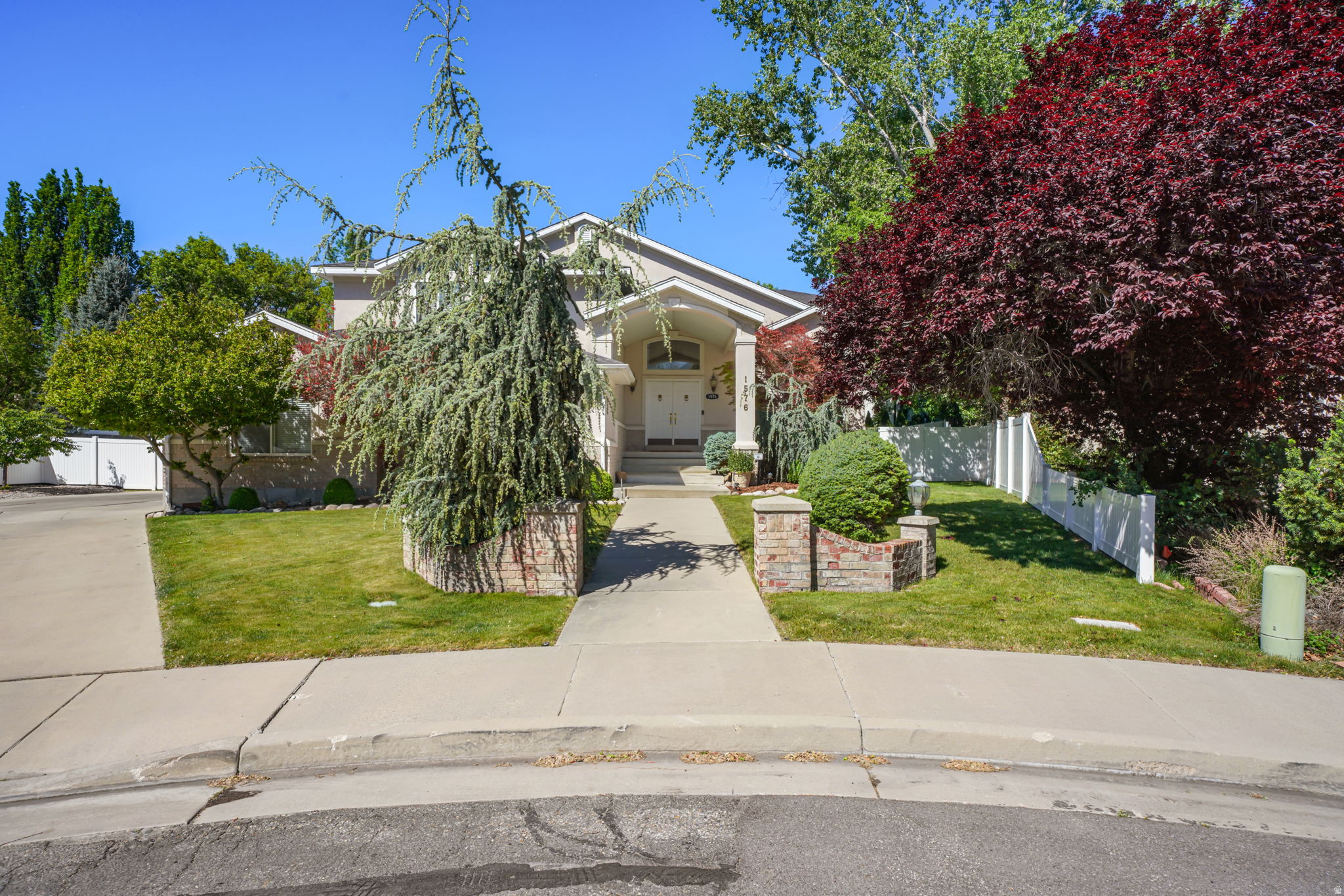 SURREY LANE - Residential