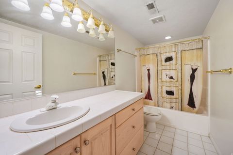 Tiny photo for 1576 E BRIDLEBROOK CIR S, Salt Lake City, UT 84117 (MLS # 2158540)