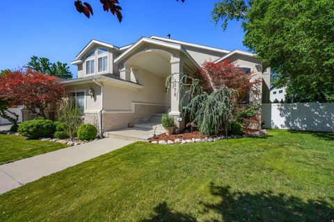 Tiny photo for 1576 E BRIDLEBROOK CIR S, Salt Lake City, UT 84117 (MLS # 2158540)