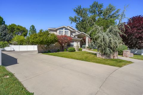 Tiny photo for 1576 E BRIDLEBROOK CIR S, Salt Lake City, UT 84117 (MLS # 2158540)