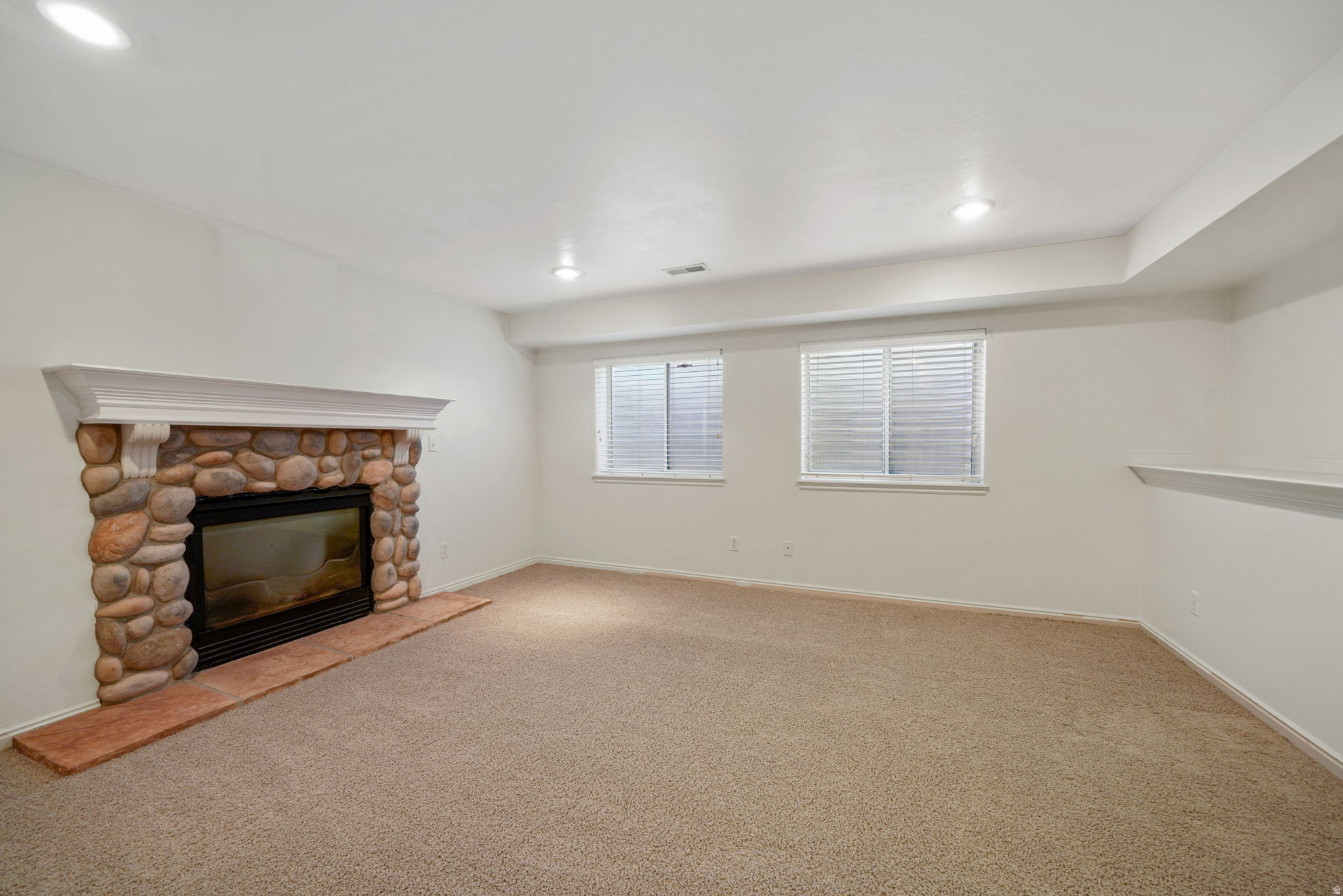 SURREY LANE - Residential