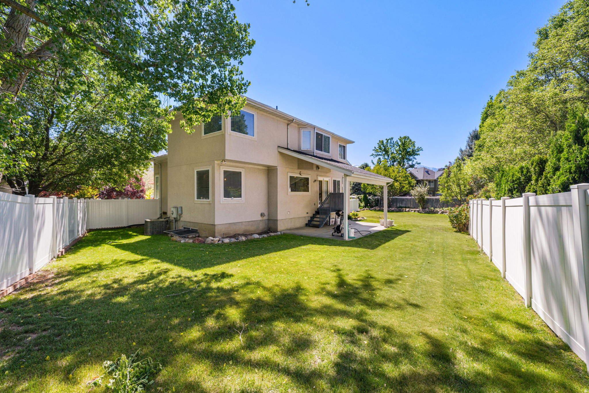SURREY LANE - Residential