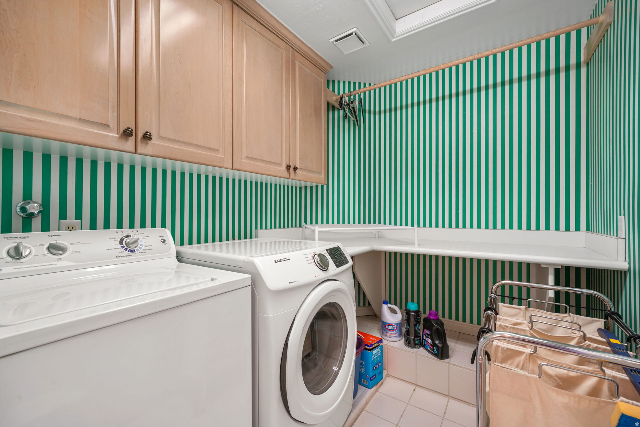 SURREY LANE - Residential