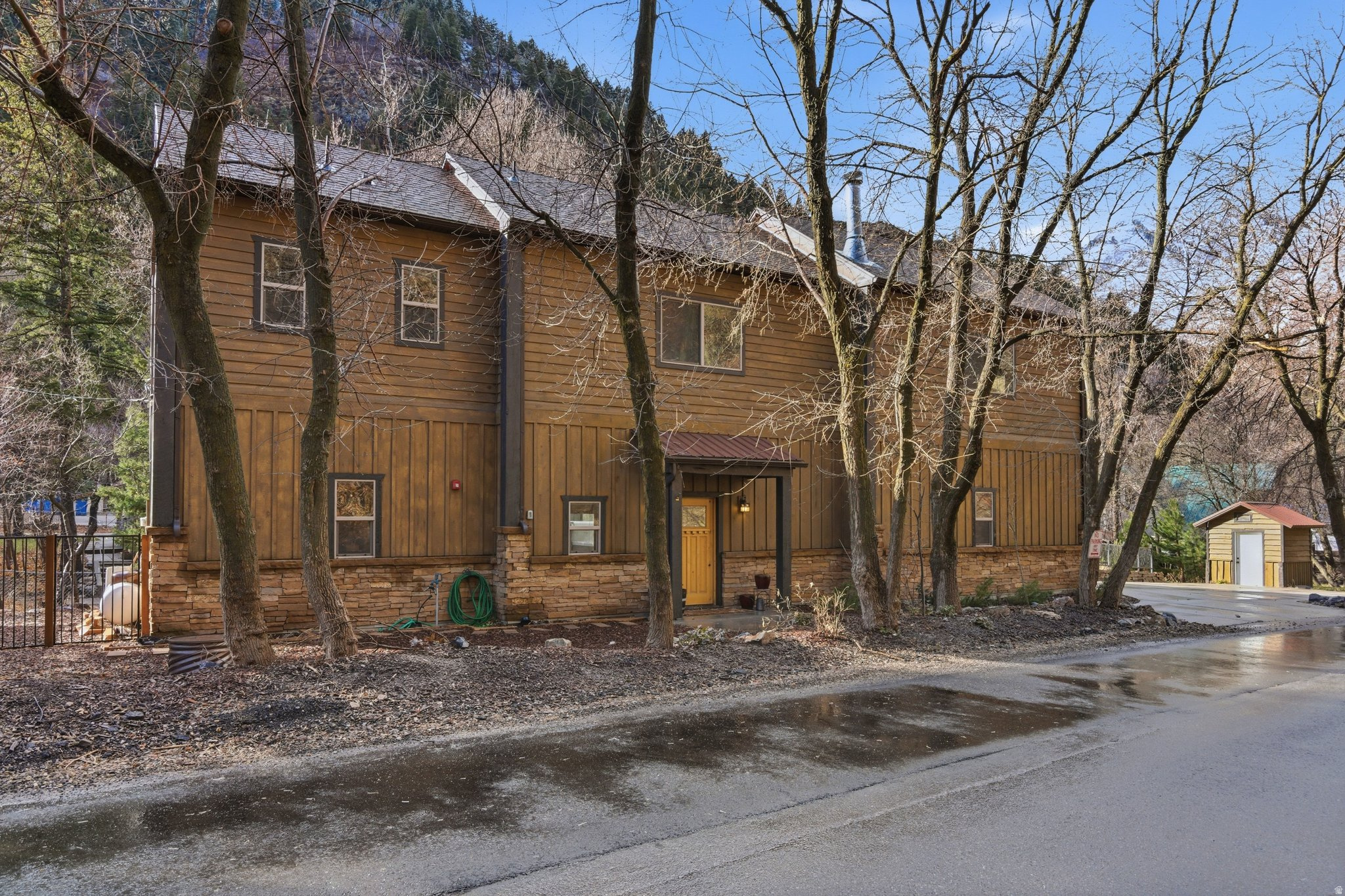 VIVIAN PARK - Residential