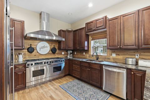 Tiny photo for 6699 E SOUTHFORK RD, Provo, UT 84604 (MLS # 2129143)