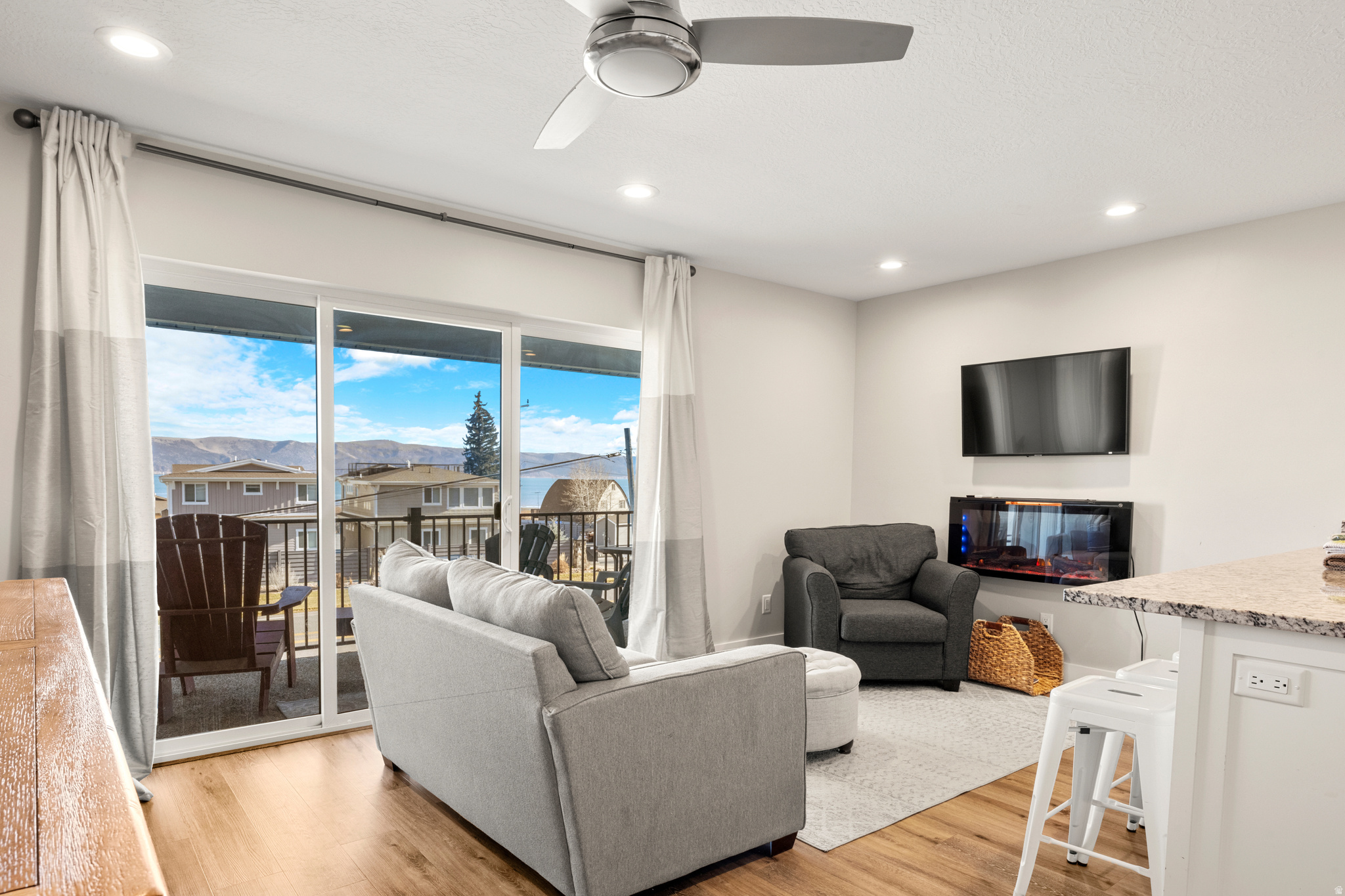 LEGACY BEACH - Residential