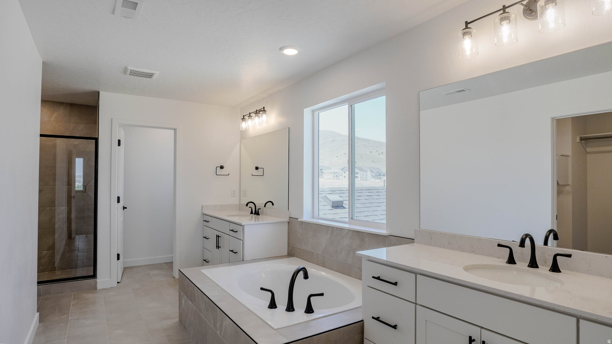 CANTON RIDGE - Residential