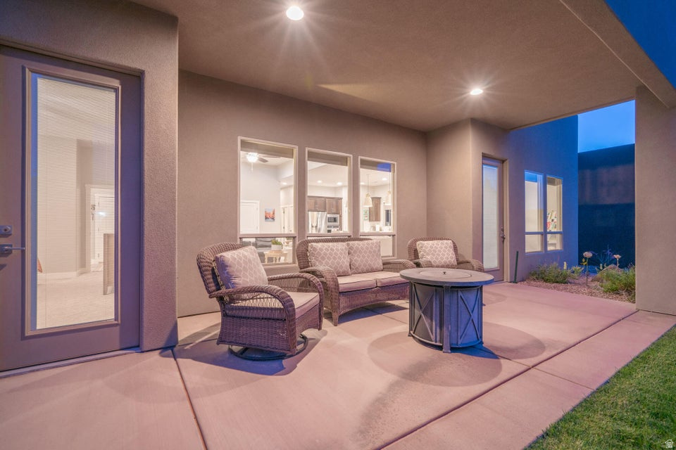 RETREAT AT SAND HOLLOW - Residential