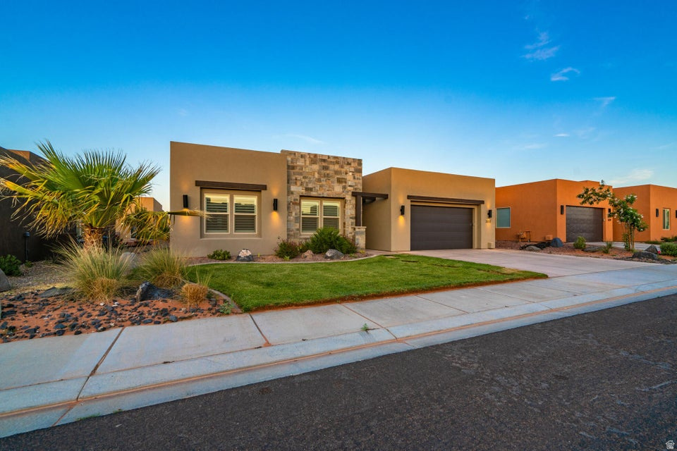 RETREAT AT SAND HOLLOW - Residential