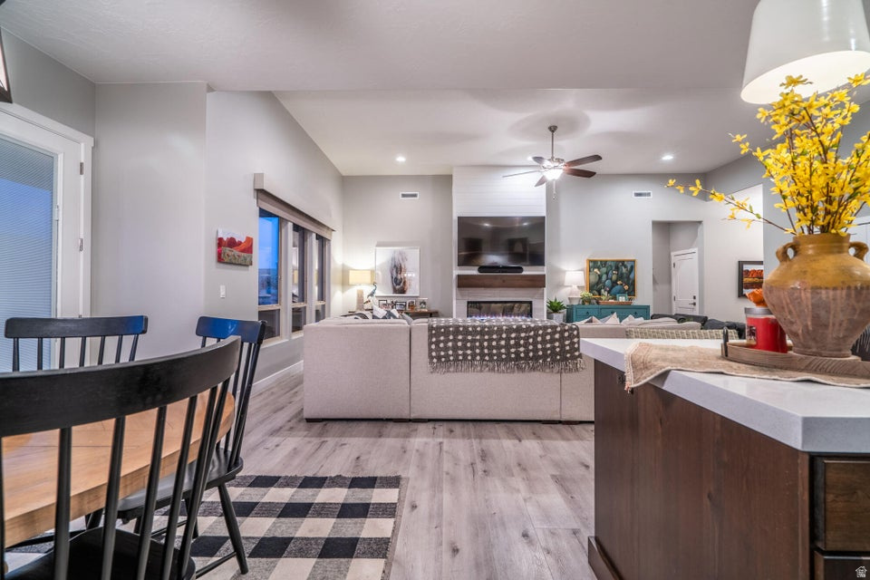 RETREAT AT SAND HOLLOW - Residential
