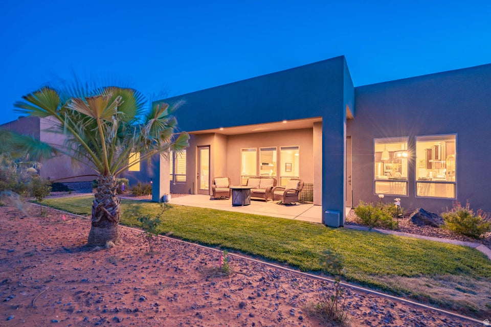 RETREAT AT SAND HOLLOW - Residential