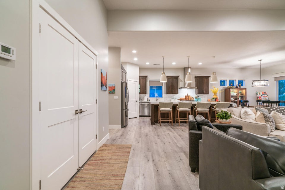 RETREAT AT SAND HOLLOW - Residential
