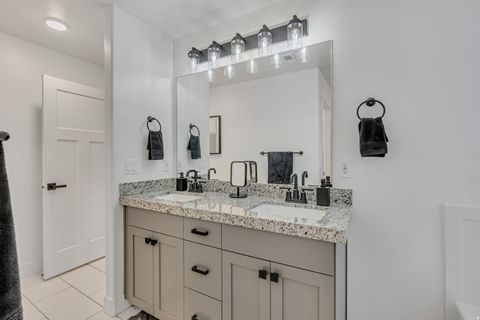 Tiny photo for 4948 E LAKE CORNER DR N, Eagle Mountain, UT 84005 (MLS # 2138049)