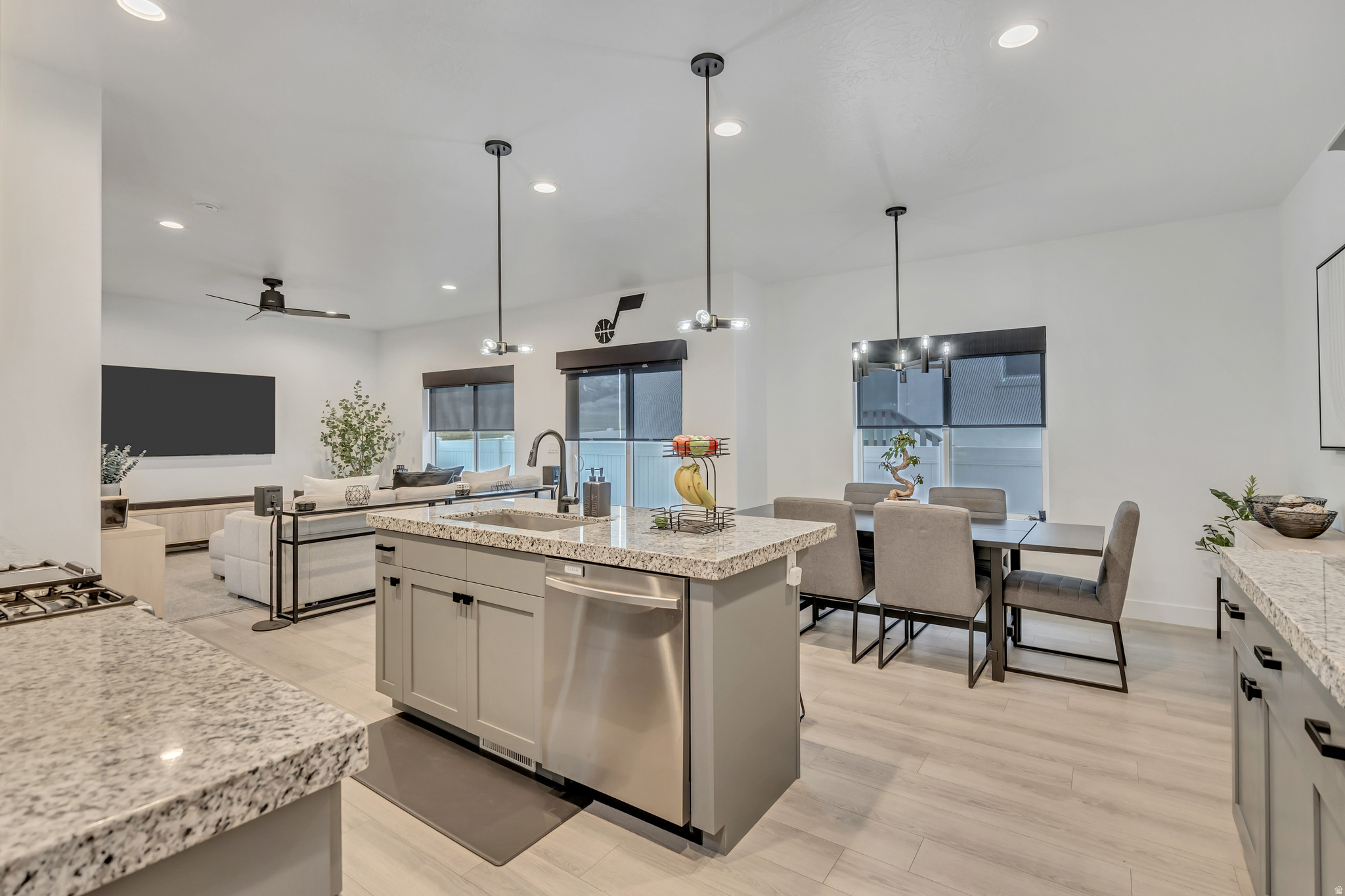 SILVERLAKE - Residential