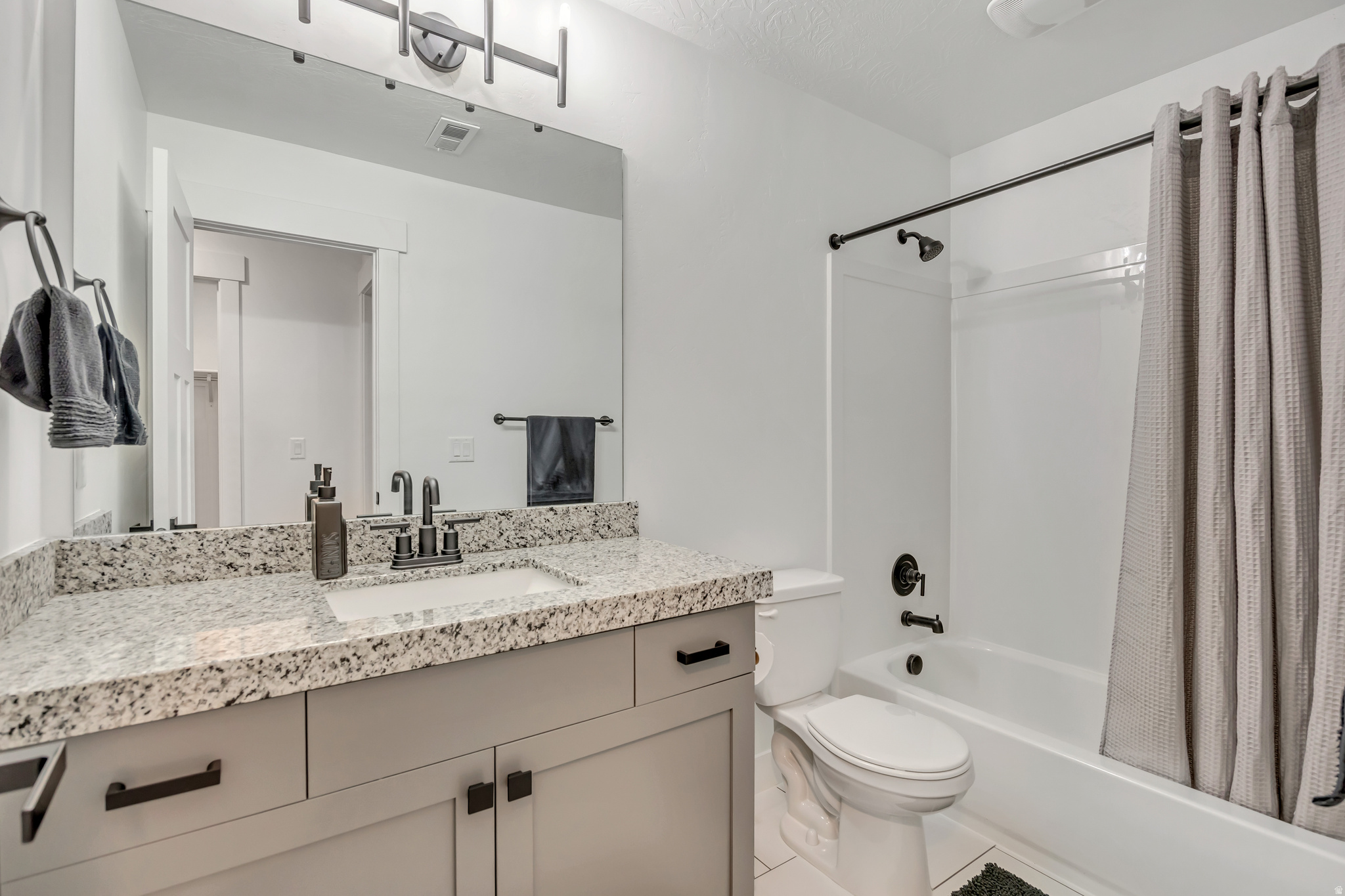 SILVERLAKE - Residential