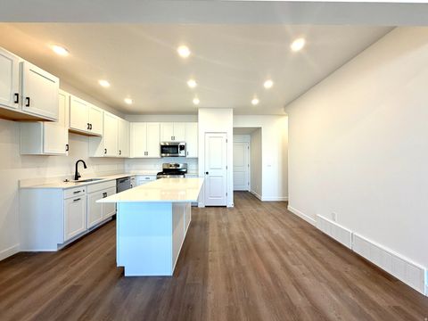 Tiny photo for 2005 W PAINTBRUSH WAY #652, Eagle Mountain, UT 84005 (MLS # 2132345)