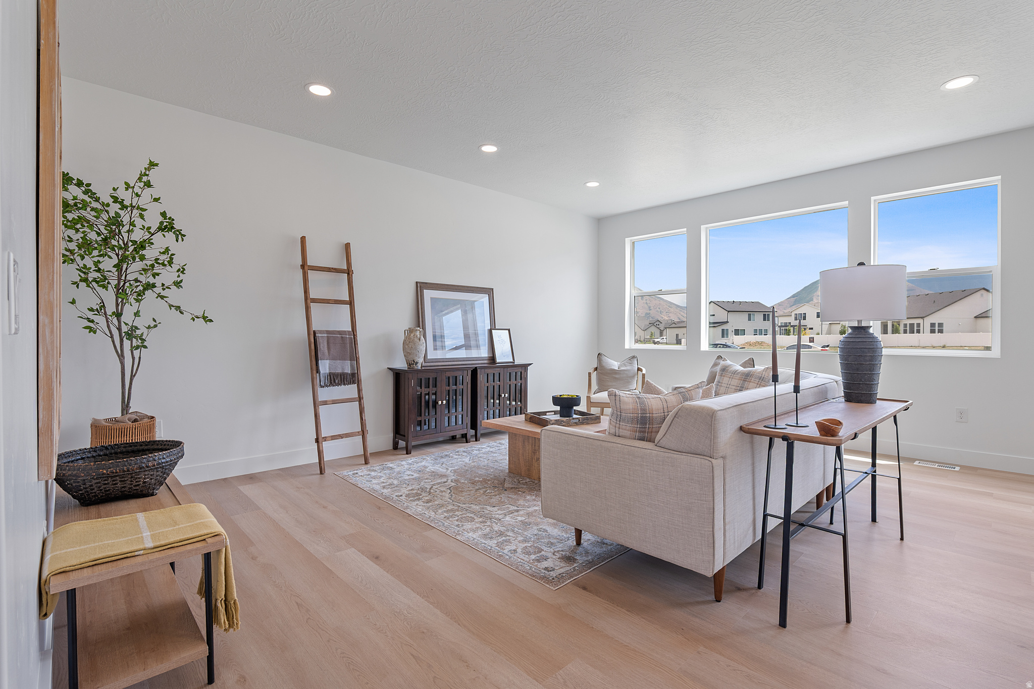 PARKSIDE SUNRISE RANCH - Residential