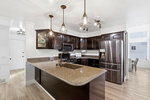 Tiny photo for 1182 COUNTRY RIDGE DR, South Jordan, UT 84095 (MLS # 2126450)