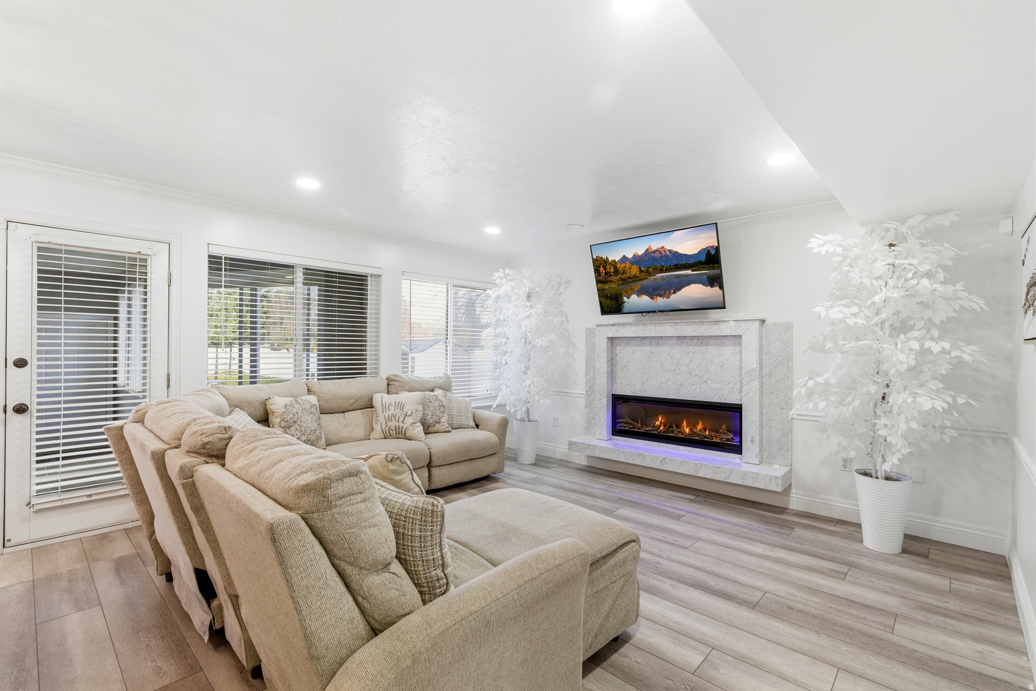 CLOVER RIDGE - Residential