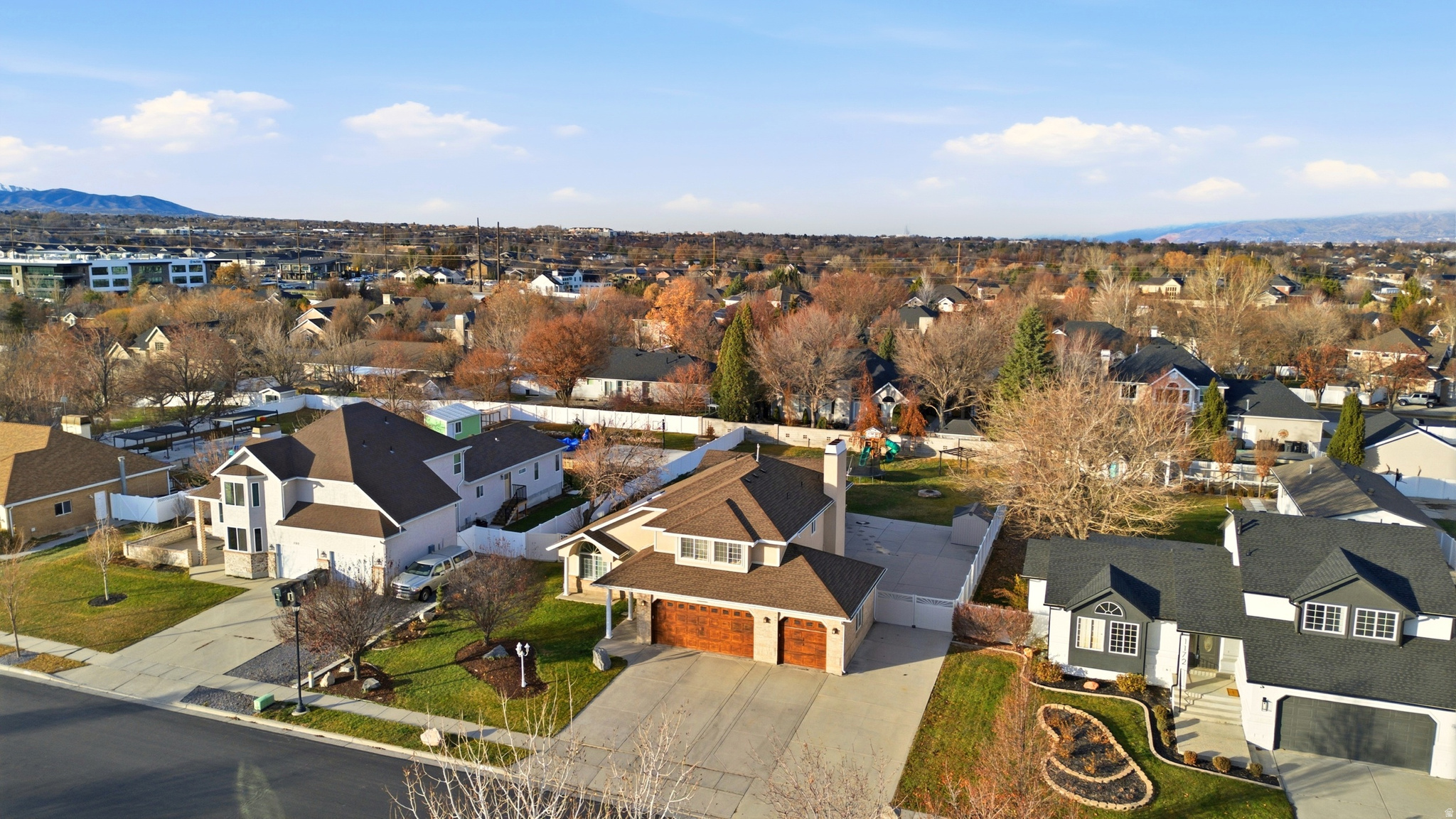 CLOVER RIDGE - Residential