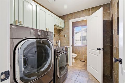 Tiny photo for 1182 COUNTRY RIDGE DR, South Jordan, UT 84095 (MLS # 2126450)