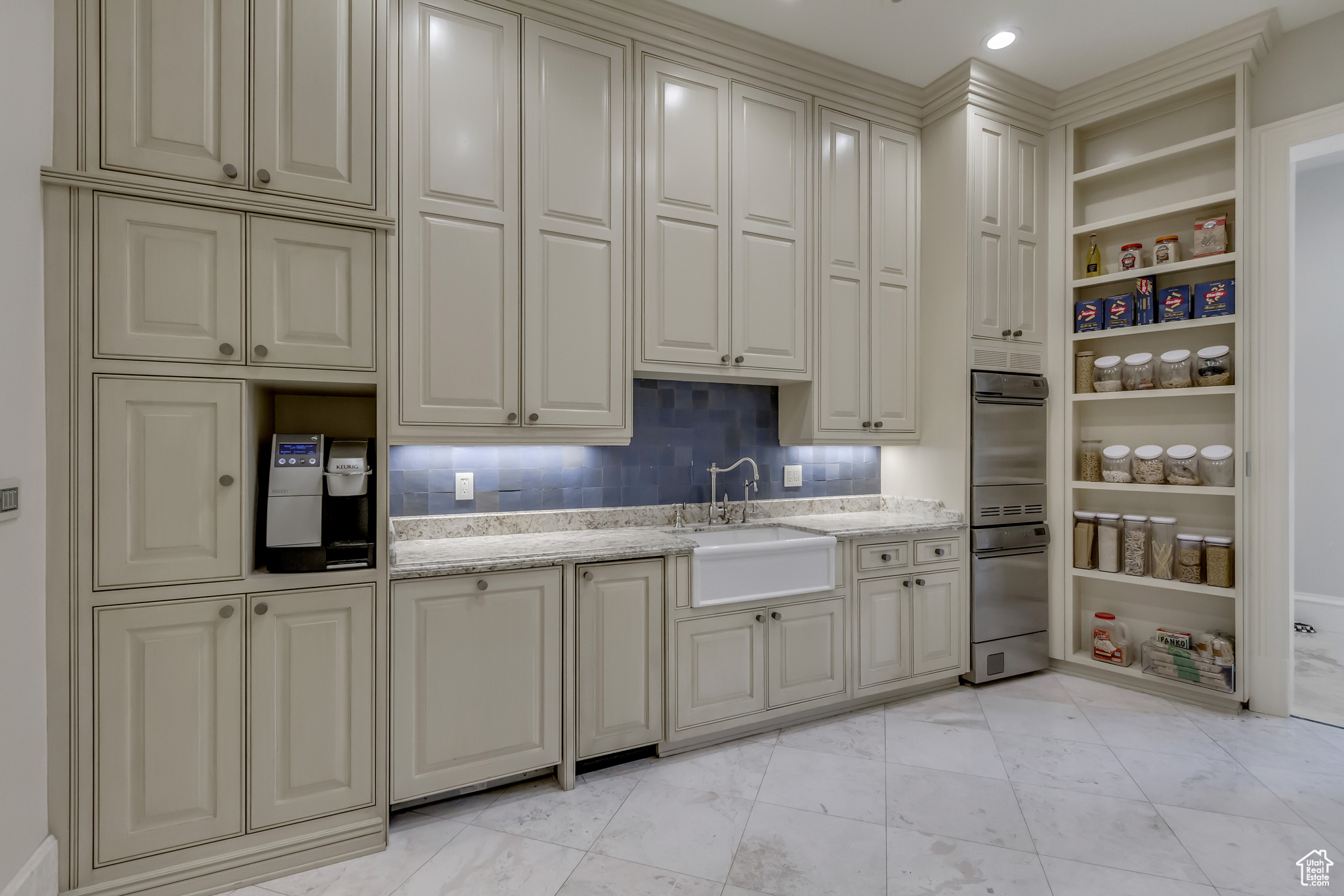 ALPINE COVE - Residential