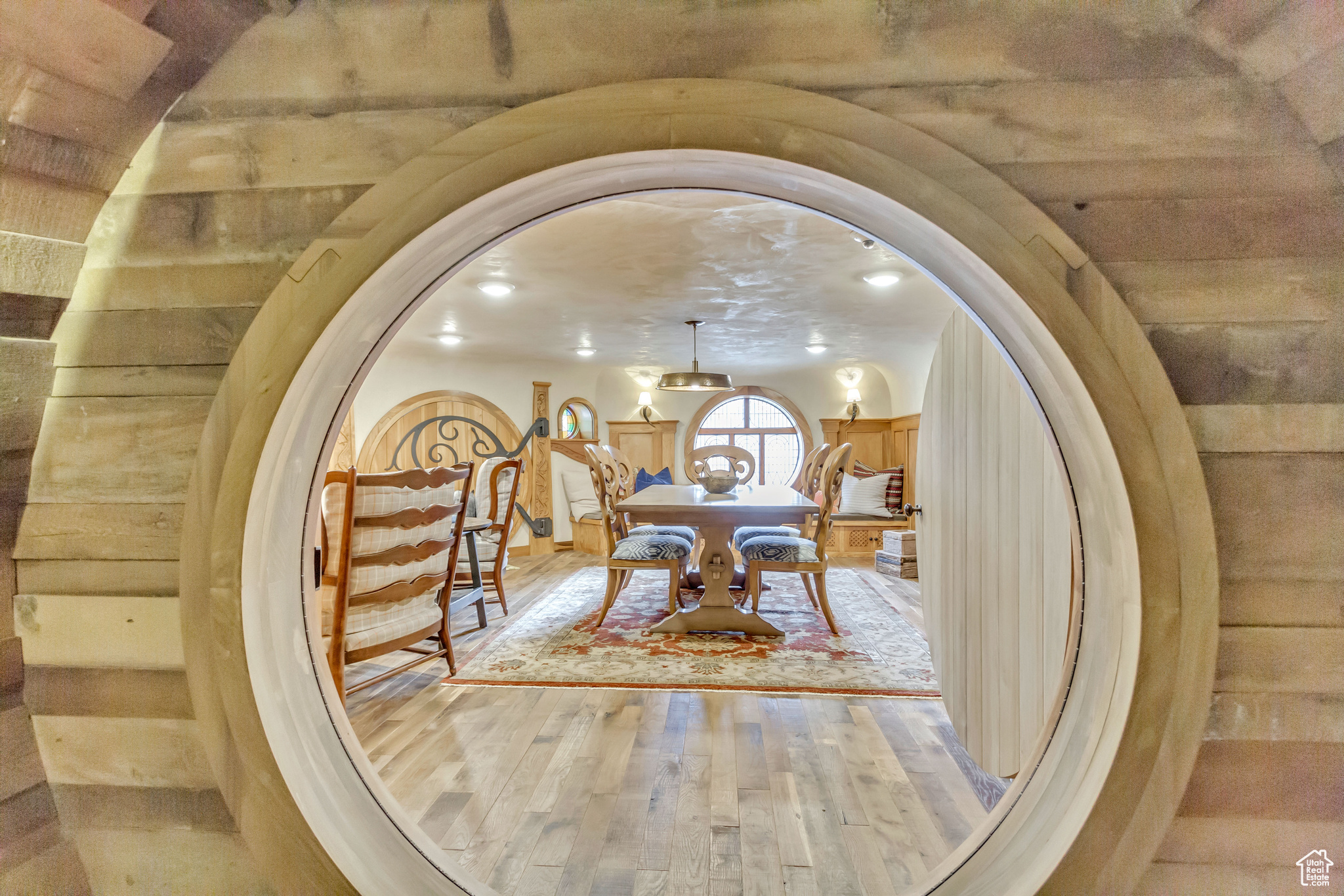 ALPINE COVE - Residential