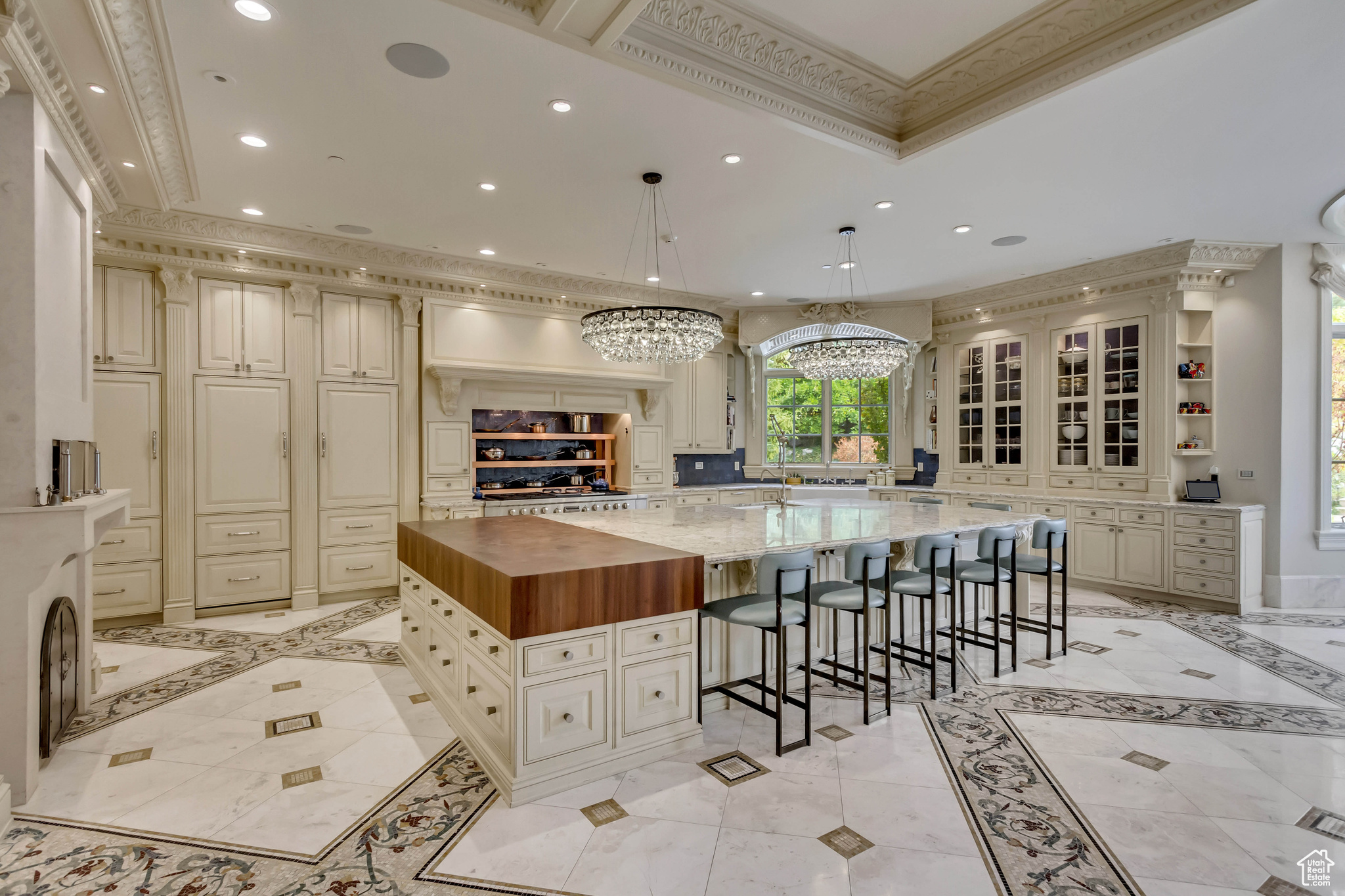 ALPINE COVE - Residential