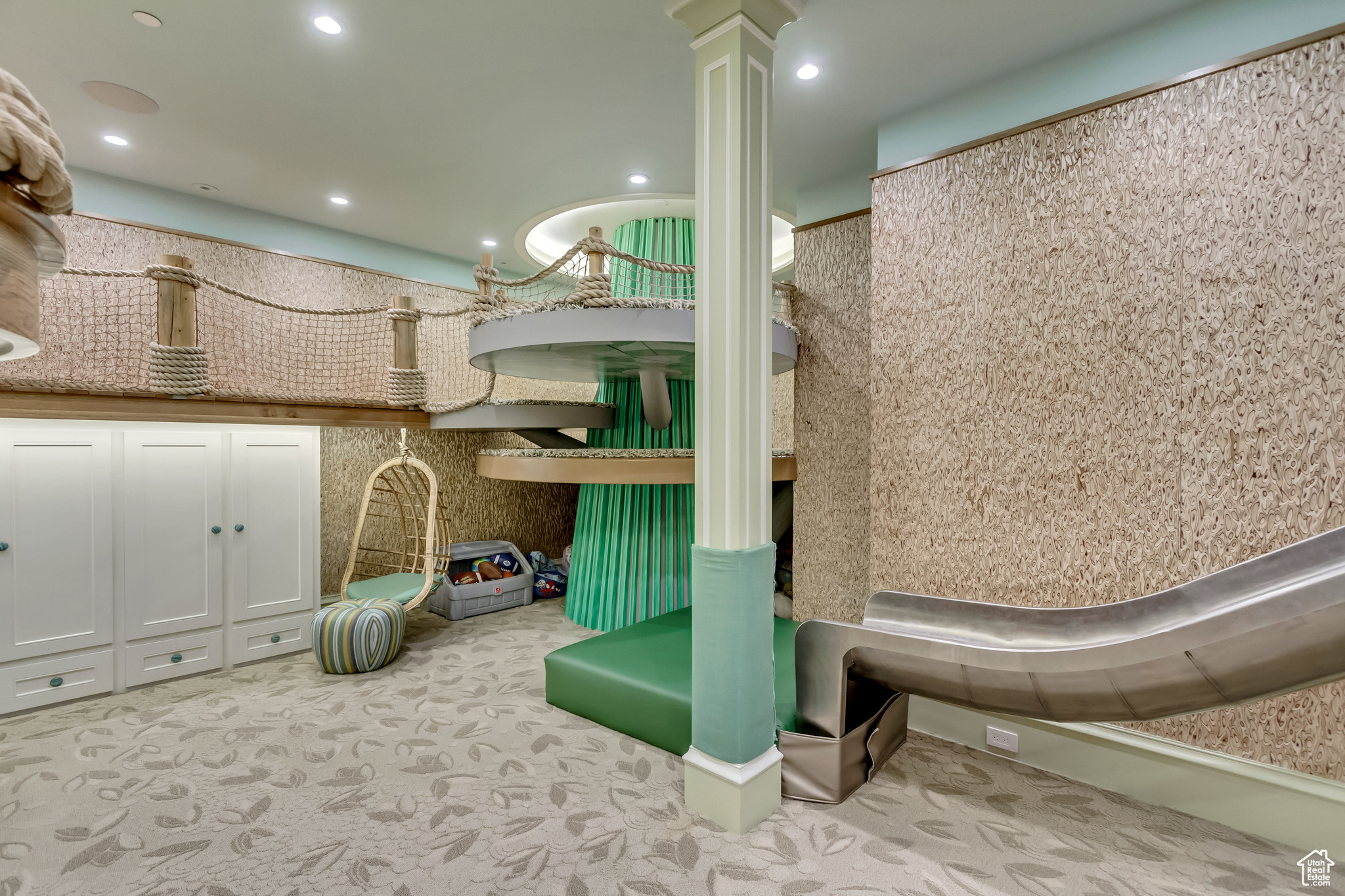 ALPINE COVE - Residential