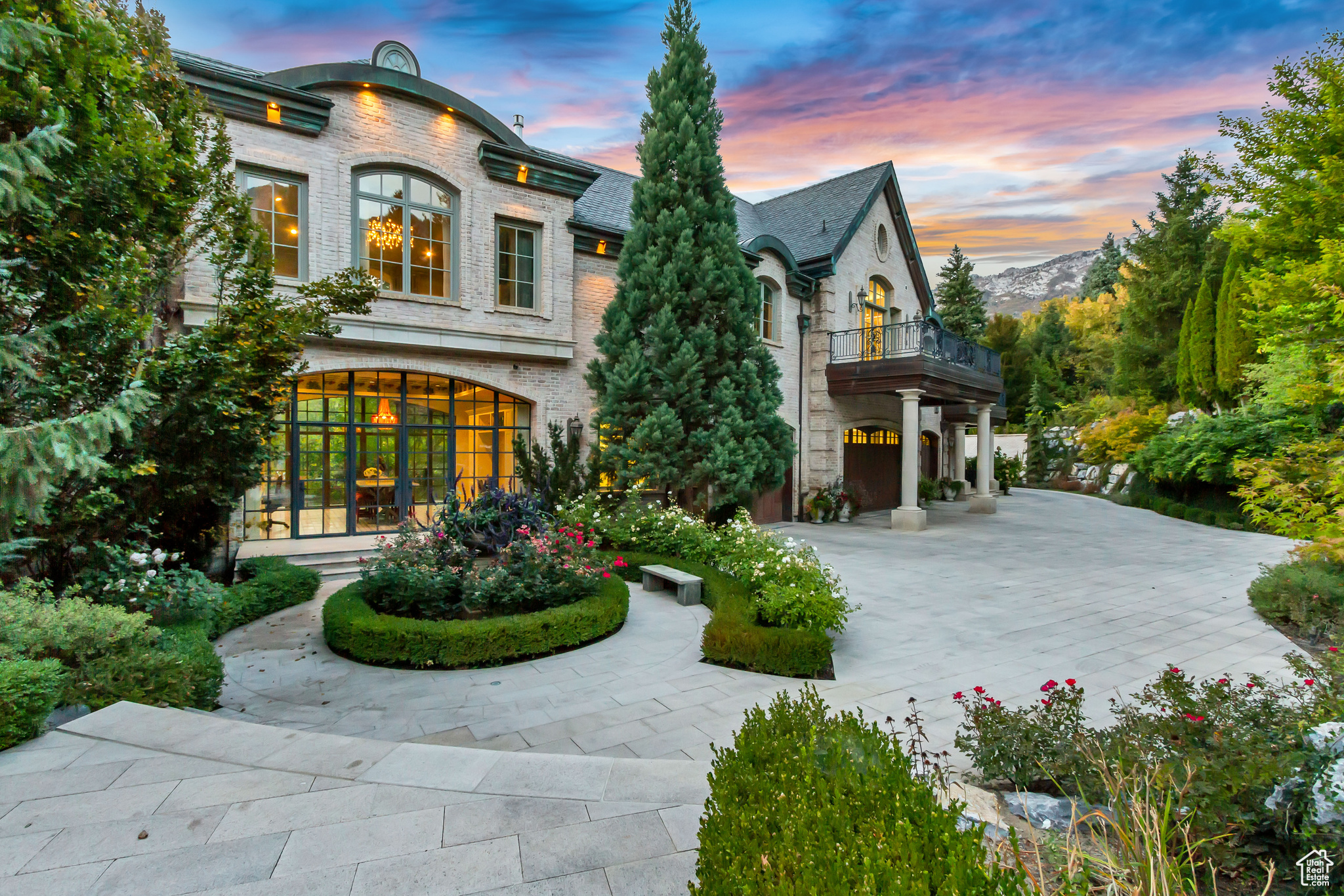 ALPINE COVE - Residential