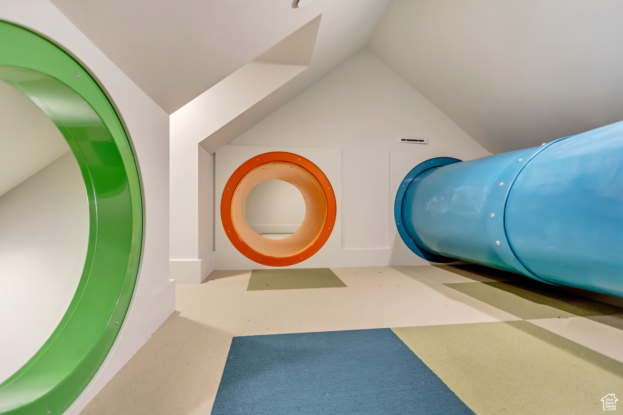 ALPINE COVE - Residential