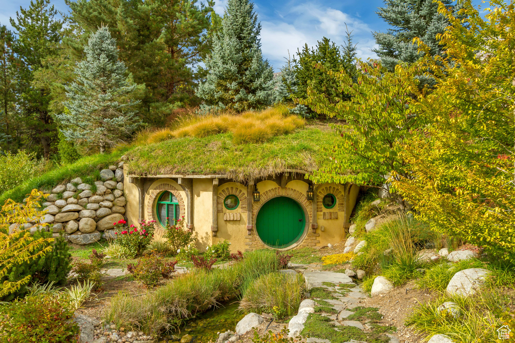 ALPINE COVE - Residential