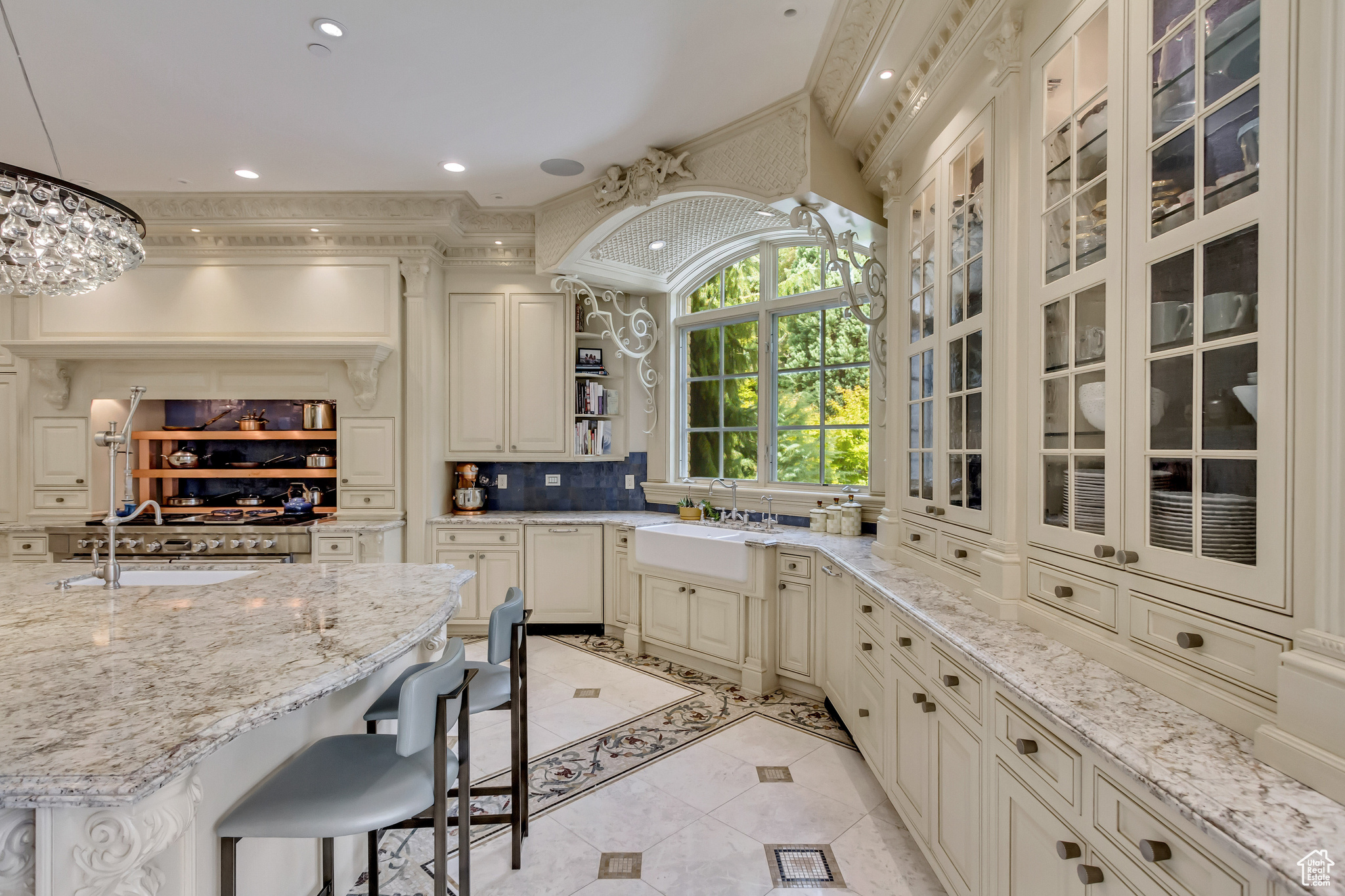 ALPINE COVE - Residential